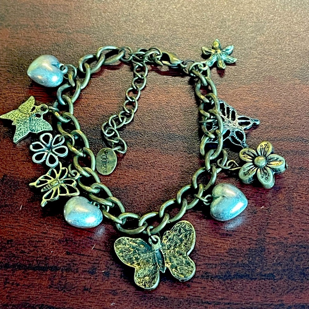 EUC Claire’s charm bracelet